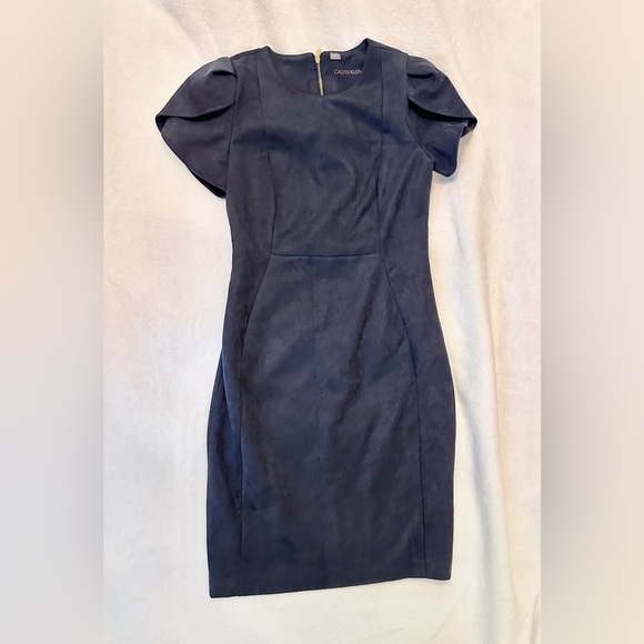 Calvin Klein Women Navy Faux-Suede Tulip-Sleeve Dress Size 6 - Picture 1 of 3